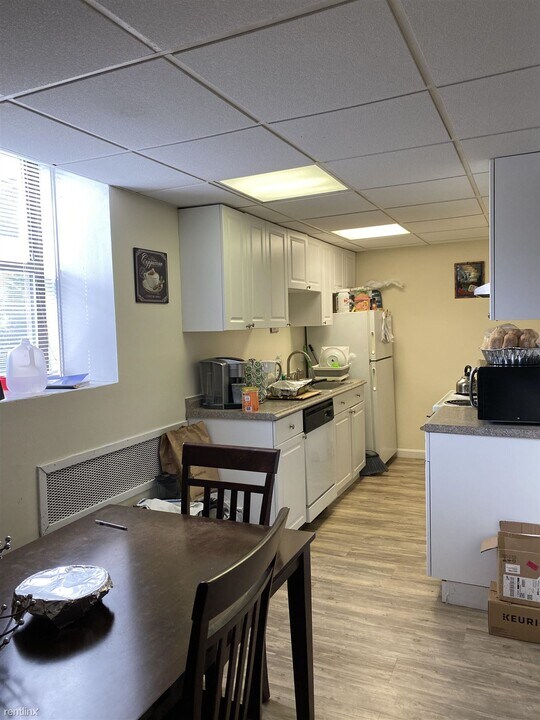 34 Park St-Unit -Apt B606 in Brookline, MA - Building Photo