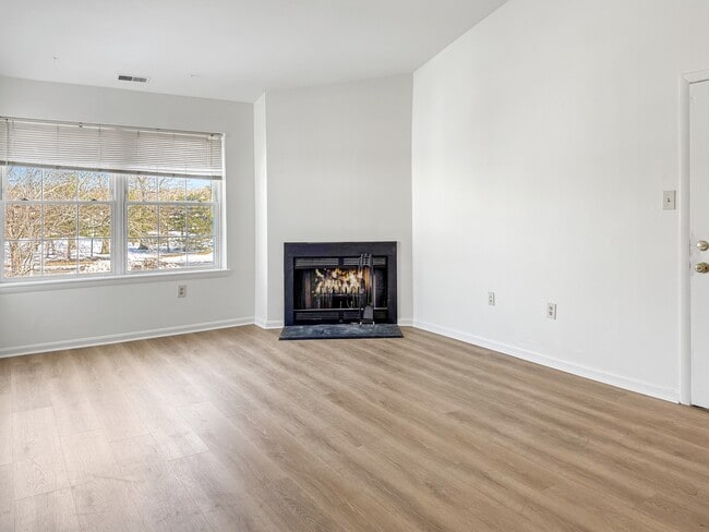 132 Meadow Ridge Rd in Absecon, NJ - Building Photo - Building Photo