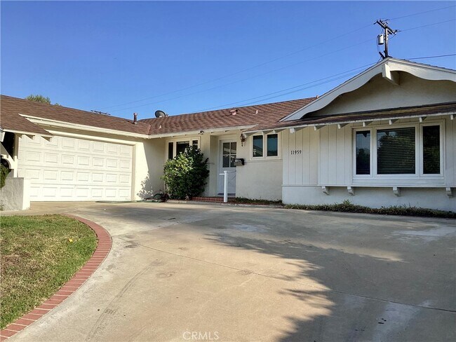 11959 Salem Dr in Los Angeles, CA - Building Photo - Building Photo
