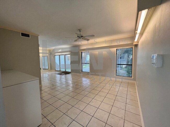 19 Courtyard Cir in Lafayette, LA - Building Photo - Building Photo