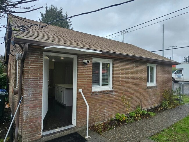 property at 1004 SW 116th St