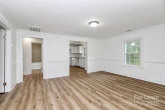 613 N Rhyne St in Gastonia, NC - Building Photo - Building Photo
