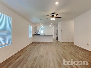 210 Pine cavern dr in Willis, TX - Building Photo - Building Photo