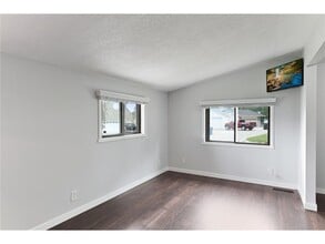 4556 Island View Dr in Mound, MN - Building Photo - Building Photo
