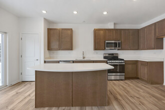 524 Wolverine Dr in Aurora, IL - Building Photo - Building Photo