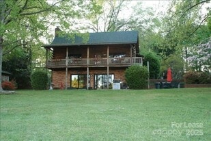 9350 Legrand Dr in Lake Norman of Catawba, NC - Building Photo