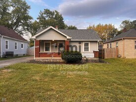 7711 E 46th St in Indianapolis, IN - Building Photo