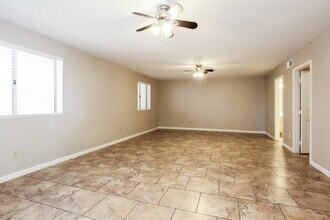 1449 E Laurel Ave in Gilbert, AZ - Building Photo - Building Photo