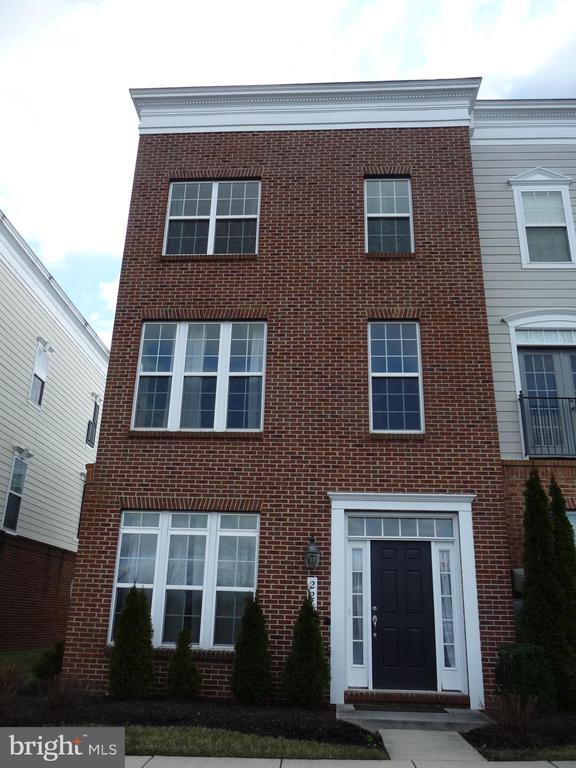property at 2211 Fleeter Pl