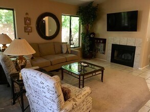 1410 N Pebble Beach Dr in Gilbert, AZ - Building Photo - Building Photo