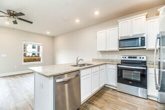 1528 Farragut Way in Pensacola, FL - Building Photo - Building Photo