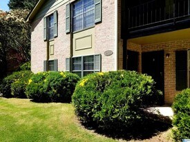 2831 Georgetown Dr, Unit A in Hoover, AL - Building Photo