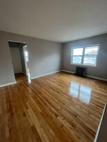 60 Crawford St in Newark, NJ - Building Photo