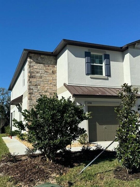 6998 Ripple Pond Lp in Zephyrhills, FL - Building Photo