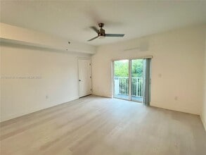 7516 NE 1st Ave in Miami, FL - Building Photo - Building Photo