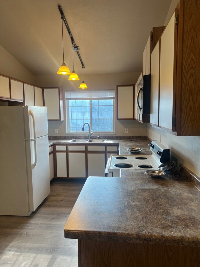 3216 Midvale Dr in Janesville, WI - Foto de edificio - Building Photo