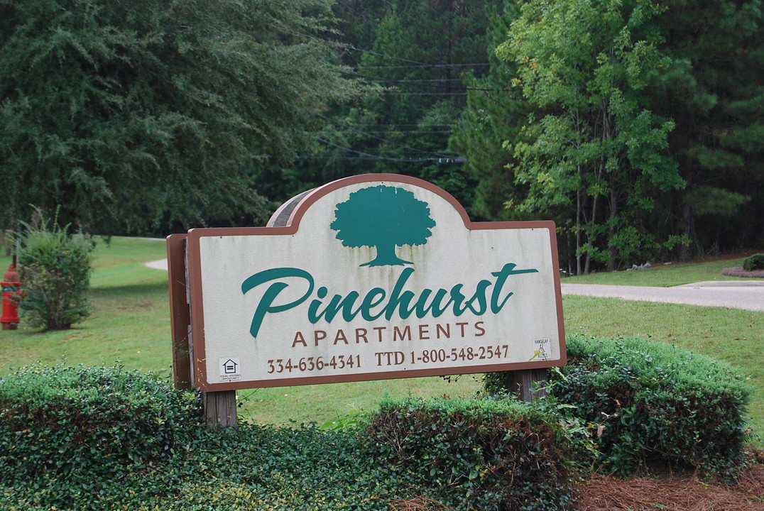 Pinehurst Apartments in Thomasville, AL - Foto de edificio