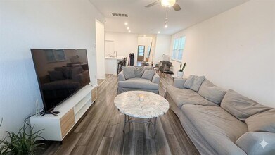 144 Lime St in Mustang Ridge, TX - Building Photo - Building Photo