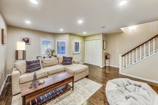 1351 W Altgeld St in Chicago, IL - Building Photo - Building Photo