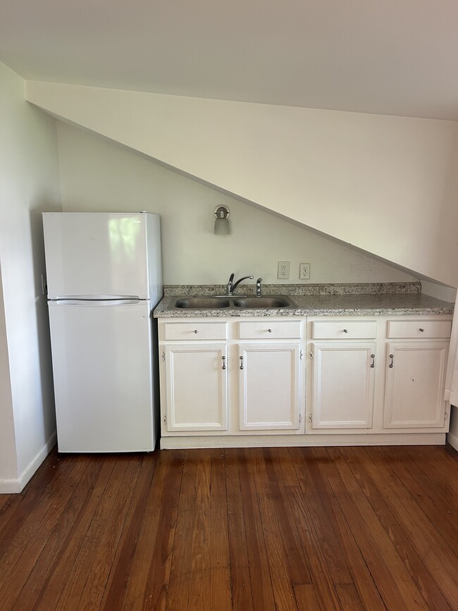 368 S Parkview Ave, Unit Bexley Studio
