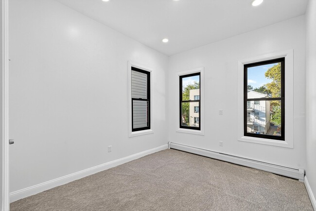 17 Fulton Ave in Jersey City, NJ - Building Photo - Building Photo