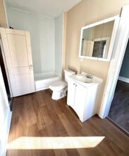 709 E Ave B in Hutchinson, KS - Building Photo - Building Photo