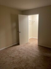 525 Crown St in Meriden, CT - Building Photo - Building Photo