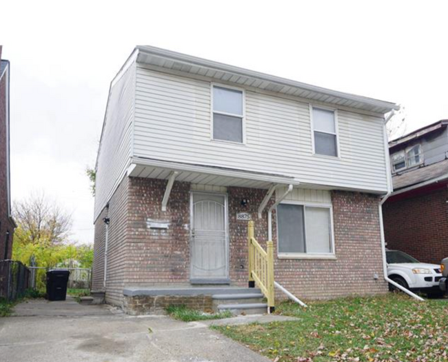 property at 8875 Mendota St