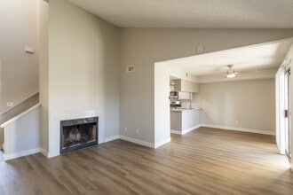 Cero Townhomes in San Bernardino, CA - Foto de edificio - Interior Photo