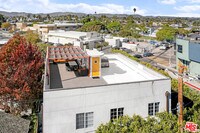 243 San Juan Ave in Los Angeles, CA - Foto de edificio - Building Photo