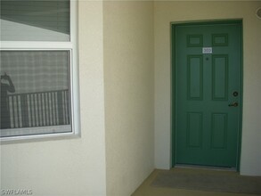 11021 Gulf Reflections Drive in Ft. Myers, FL - Foto de edificio - Building Photo