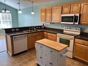 408 Moat Ct in Murrells Inlet, SC - Building Photo - Building Photo