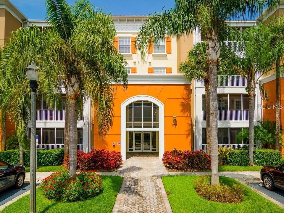 7901 Seminole Blvd in Seminole, FL - Foto de edificio