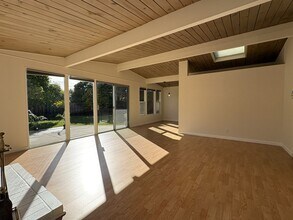 954 Celia Dr in Palo Alto, CA - Building Photo - Building Photo