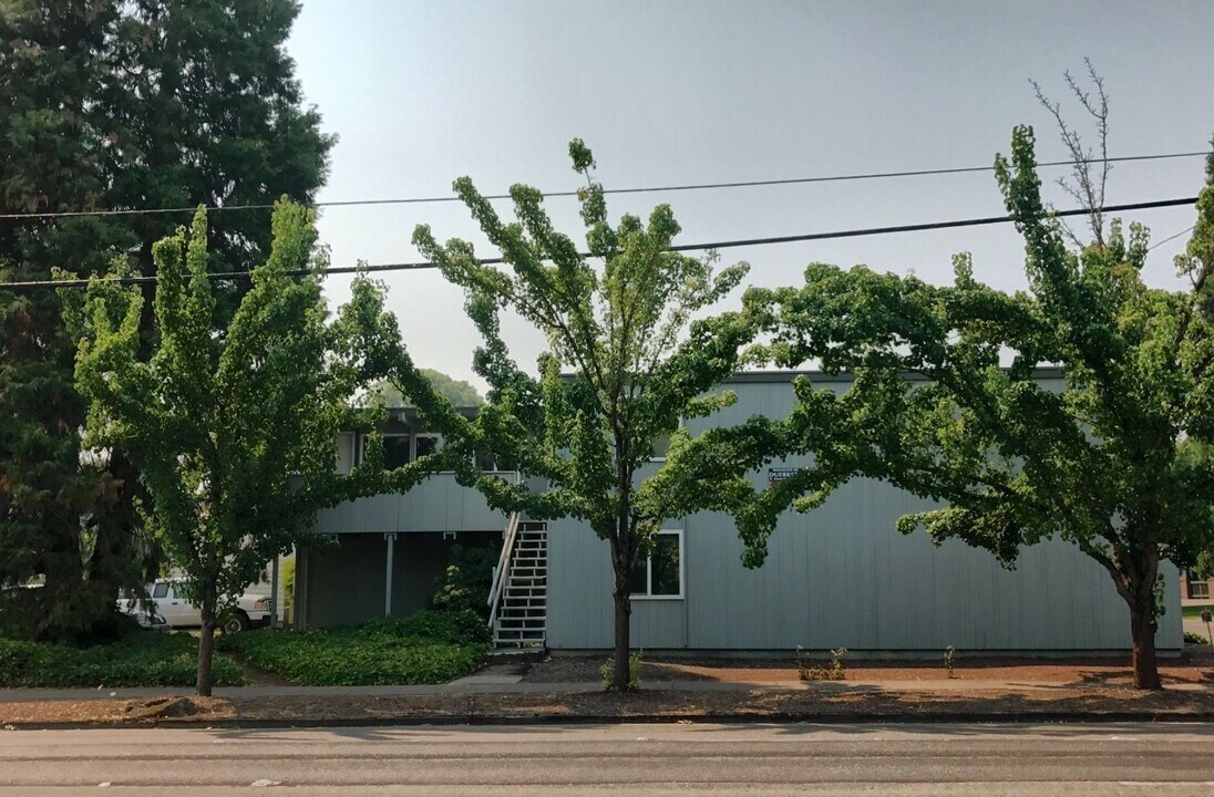 342 NW 18th St in Corvallis, OR - Building Photo