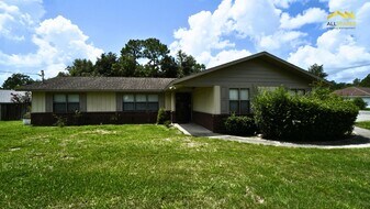 1 Pine Way Pl in Ocala, FL - Building Photo