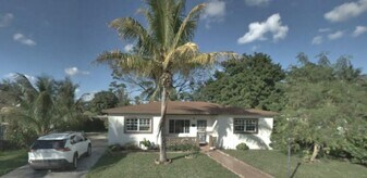 1531 NW 134th St in Miami, FL - Building Photo