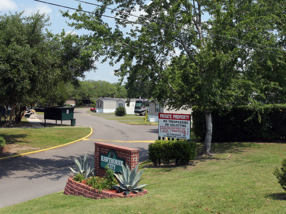 Hawthorne City MHC in Charleston, SC - Building Photo