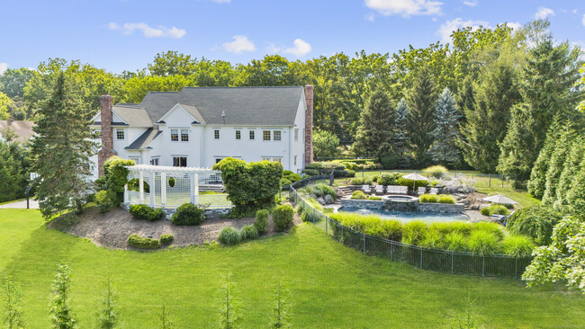 91 Turkey Hill Rd S in Westport, CT - Building Photo - Building Photo