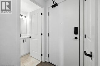 575 Conklin Rd in Brantford, ON - Building Photo - Building Photo