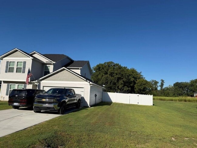 property at 107 Streamlet Dr
