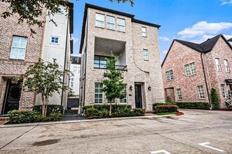 9663 Kings Cross Station in Houston, TX - Building Photo - Building Photo