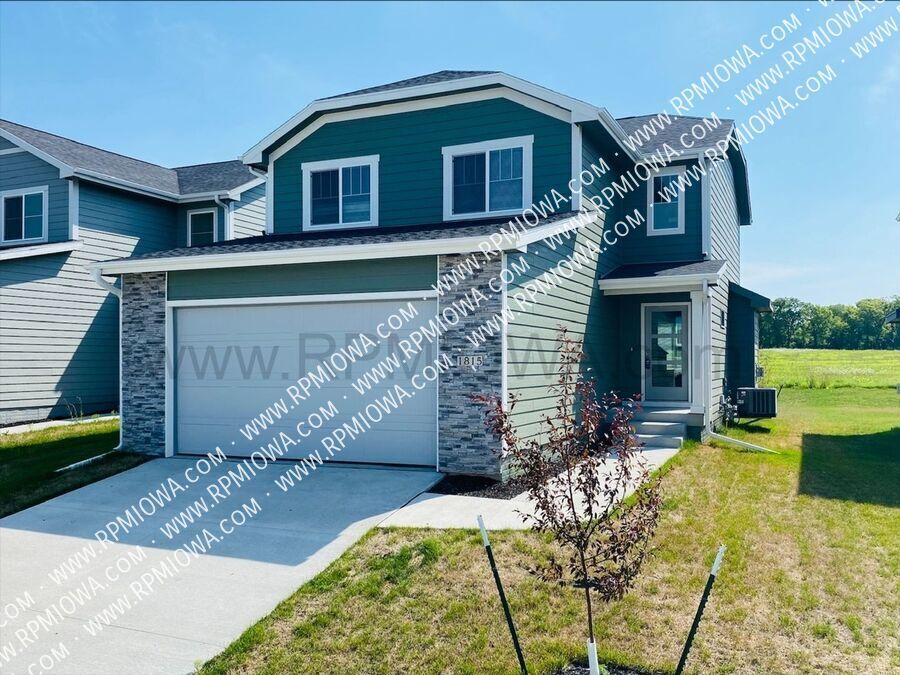 1815 NE Heritage Dr in Grimes, IA - Building Photo