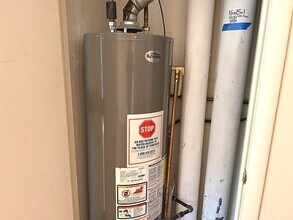 1964 Kenilworth Cir in Hoffman Estates, IL - Building Photo - Building Photo