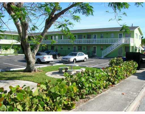 702 N L St in Lake Worth Beach, FL - Building Photo
