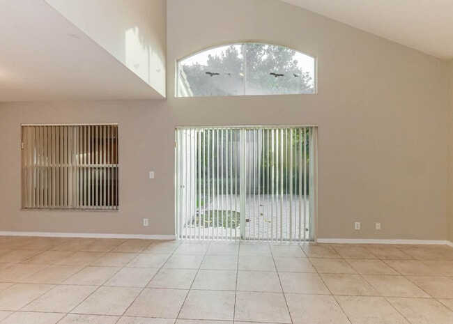 2120 N 34th Ave in Hollywood, FL - Building Photo - Building Photo