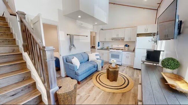 property at 3544 Barry Ave