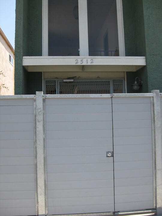 2512 Pacific Ave, Unit B in Venice, CA - Building Photo