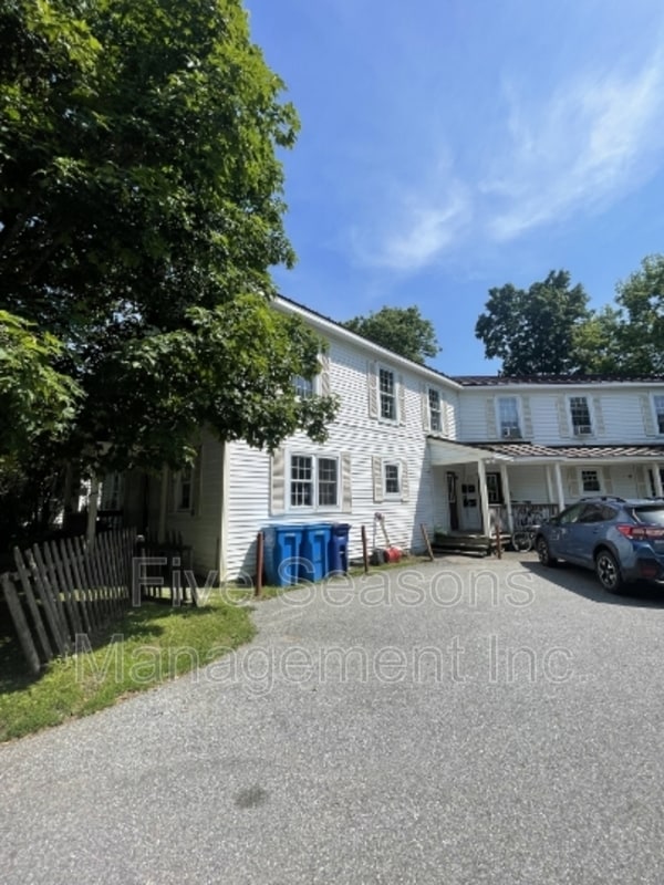 property at 85 Manhattan Dr