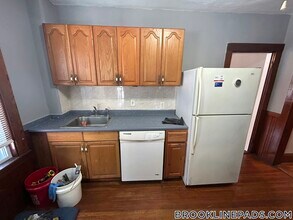 27 High St in Brookline, MA - Building Photo - Building Photo